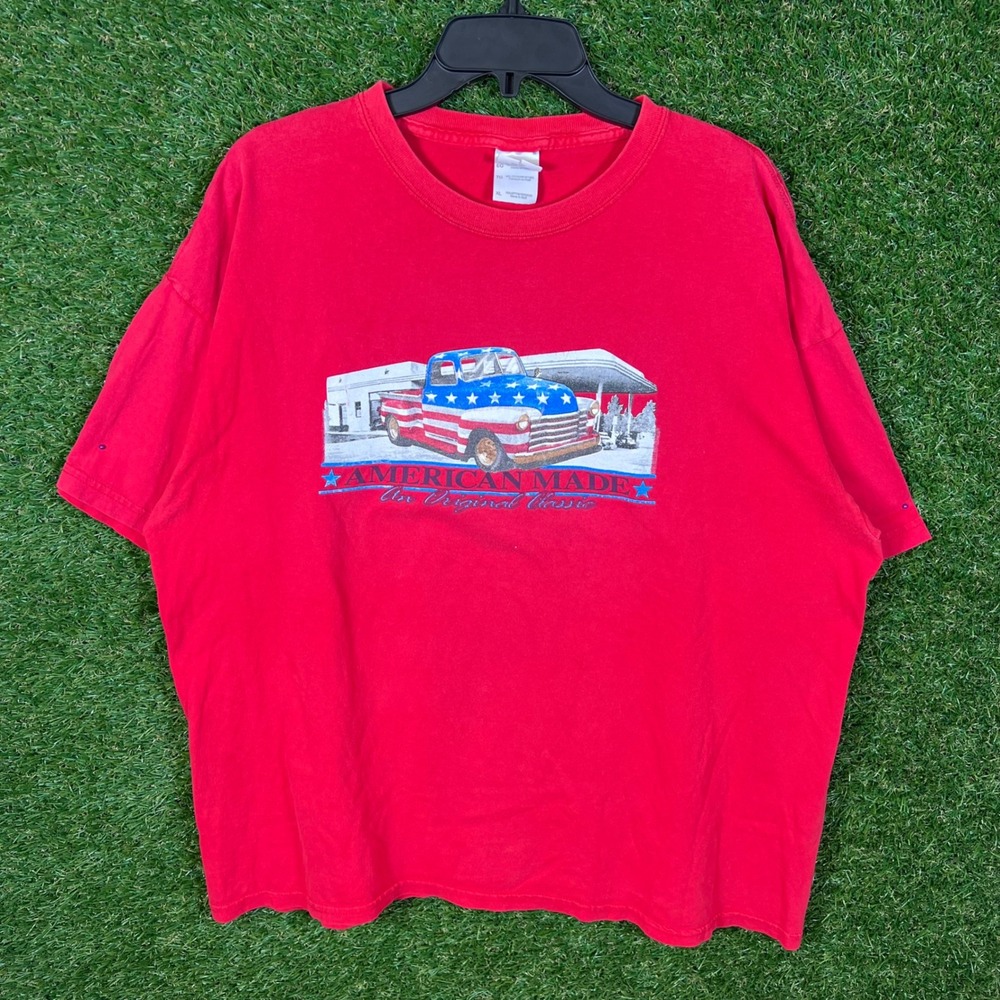 Gildan Heavy Cotton Red American Made Truck Graphic T Shirt XL